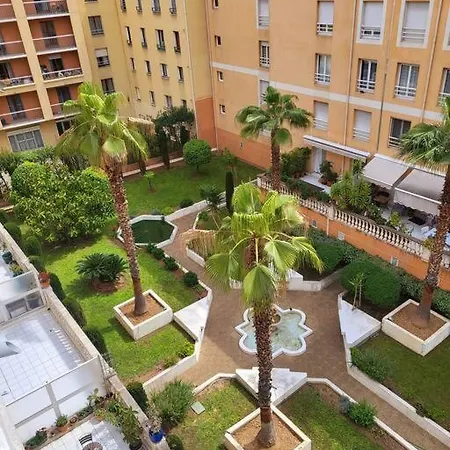 Invitation A La Detente